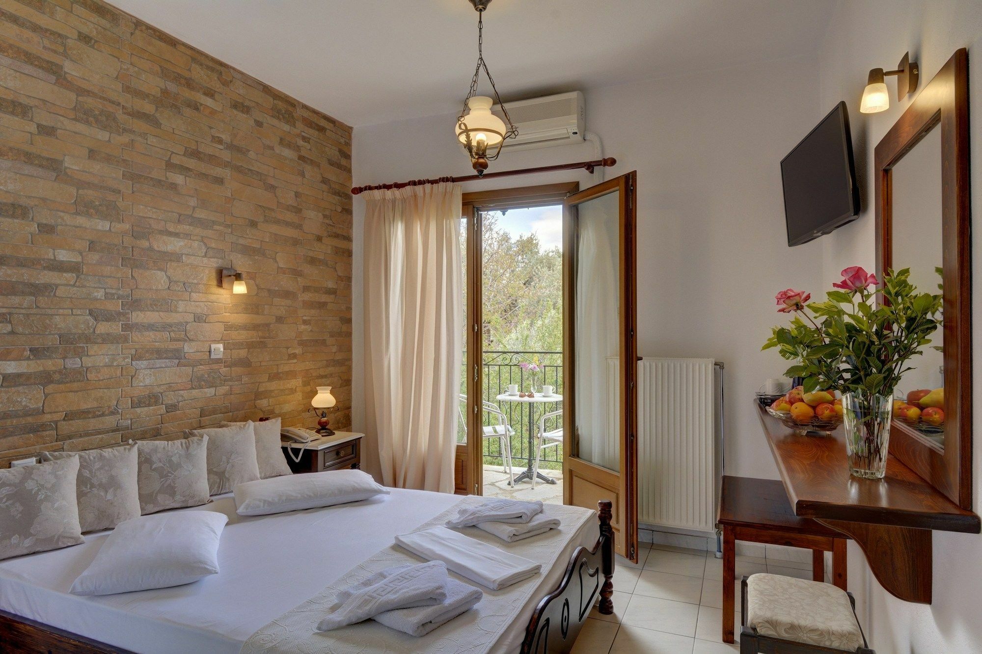 Hotel Agnadi - Horefto Luaran gambar